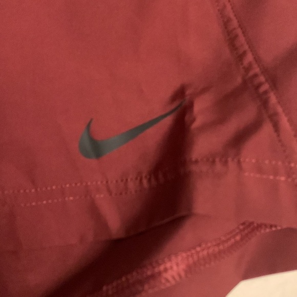 Nike dri fit burgundy drawstring elastic waist shorts large - Picture 2 of 9